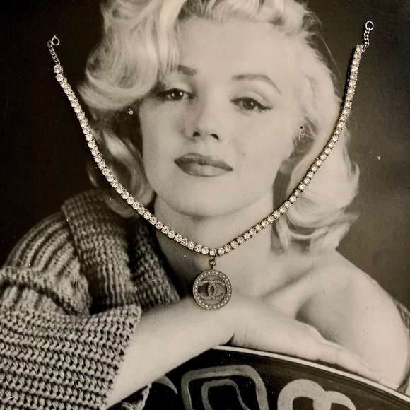 CHANEL INTERLOCKING CC SILVER NECKLACE - Picture 13 of 13
